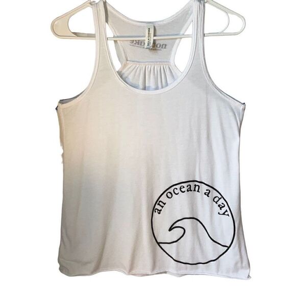“An Ocean A Day” White Flowy Muscle Tank, Medium. NWOT. Perfect beach top! - Picture 3 of 14